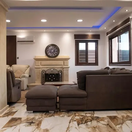 Luxury 5br Private With Pool - Chloraka *