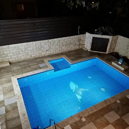 Luxury 5br Private With Pool - Chloraka Klorakas