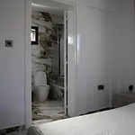 Luxury 5br Private With Pool - Paphos *