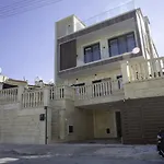 Luxury 5br Private With Pool - Paphos Villa *