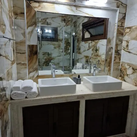 Willa Luxury 5Br Private Villa With Pool - Chloraka