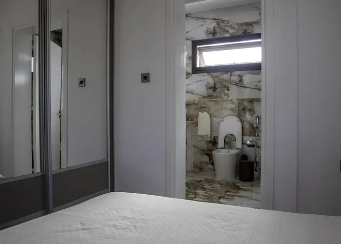 Vila Luxury 5br Private With Pool - Chloraka Klorakas