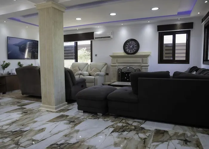 Vila Luxury 5br Private With Pool - Chloraka *