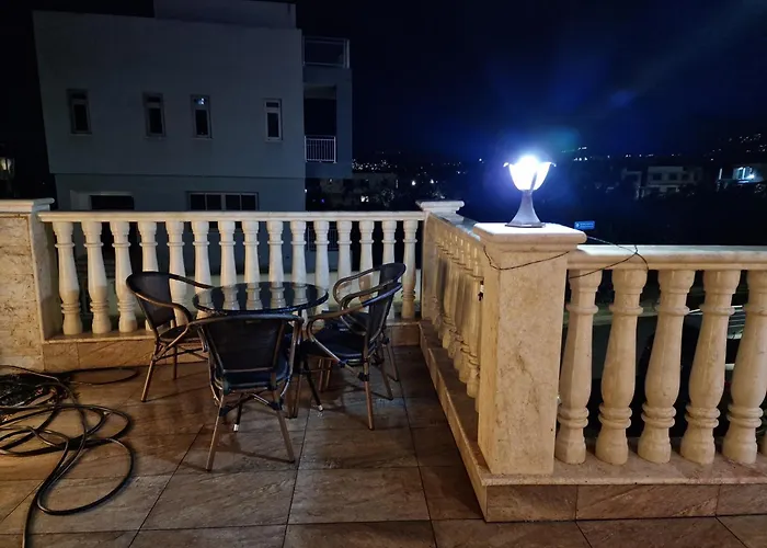 Vila Luxury 5br Private With Pool - Chloraka Klorakas