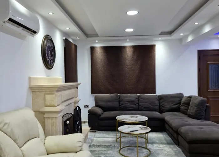 Luxury 5br Private With Pool - Chloraka Vila Klorakas