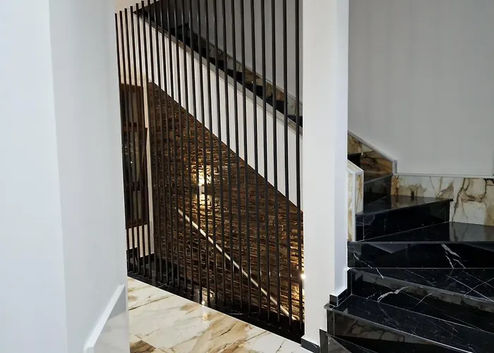 Luxury 5br Private With Pool - Chloraka *