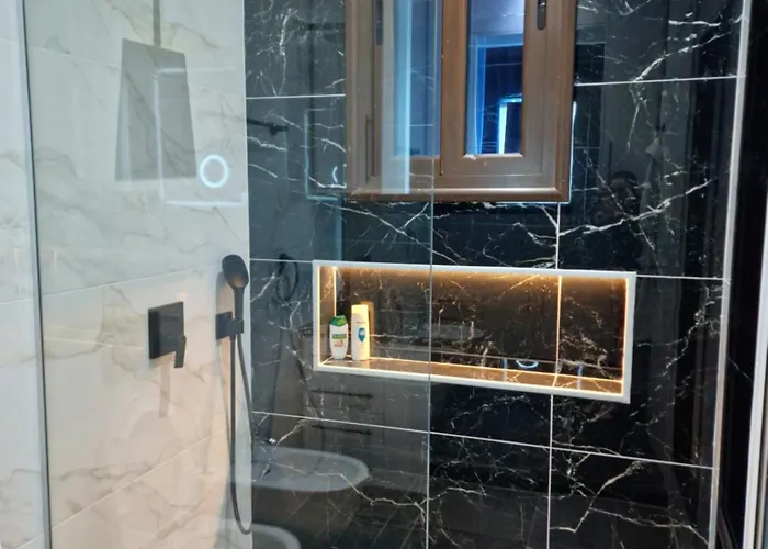 Luxury 5br Private With Pool - Chloraka